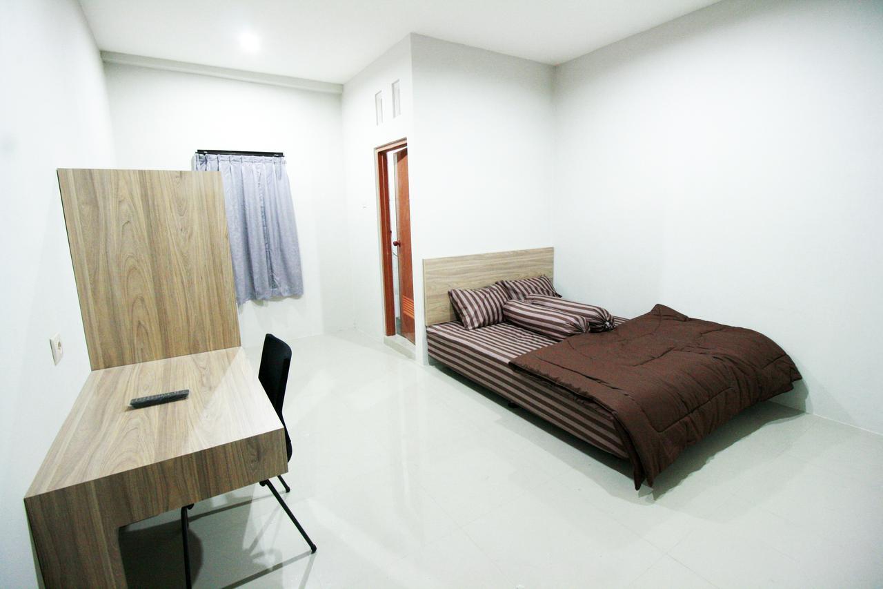 Dparagon Medokan Ayu Hotel Surabaya Eksteriør billede