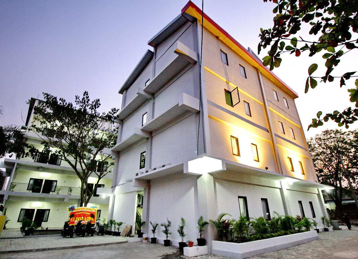 Dparagon Medokan Ayu Hotel Surabaya Eksteriør billede